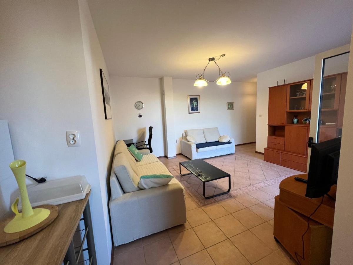 Apartment Luka Novalja Extérieur photo